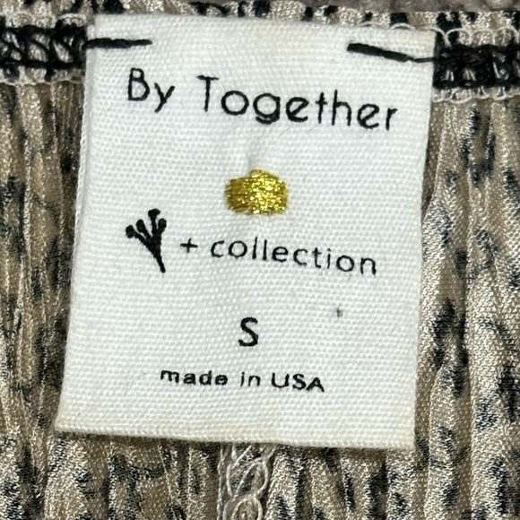 BY TOGETHER Cream & Black Floral Babydoll Peplum Top | Flowy Boho Blouse | Small - Picture 10 of 11